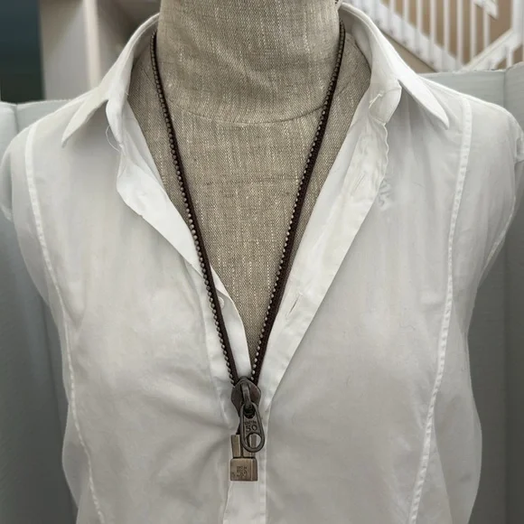 UNO de 50 Silver and Brown Zipper Necklace - Picture 2 of 4